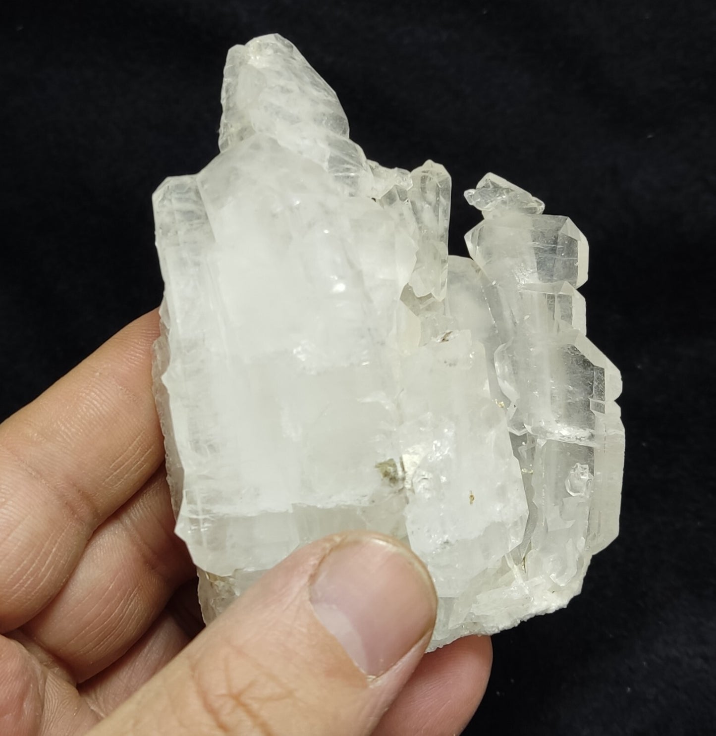 An aesthetic specimen of terminated faden Quartz crystals cluster 197 grams