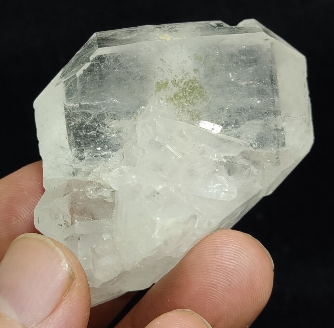 An Aesthetic Natural beautifully terminated faden Quartz specimen 75 grams