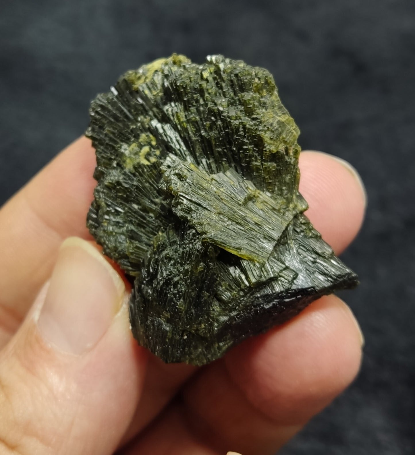 Single natural Epidote Crystal spray formations 39 grams
