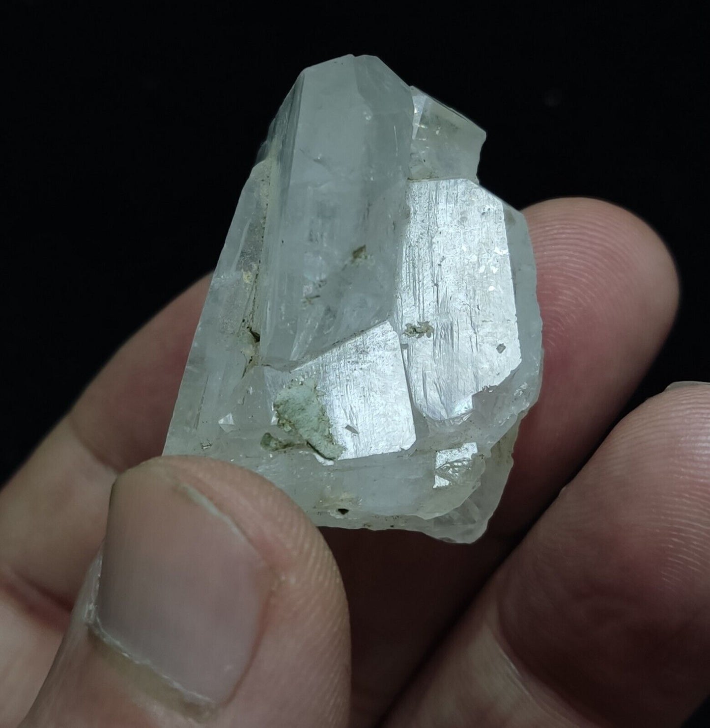 An Aesthetic specimen of faden quartz 34 grams