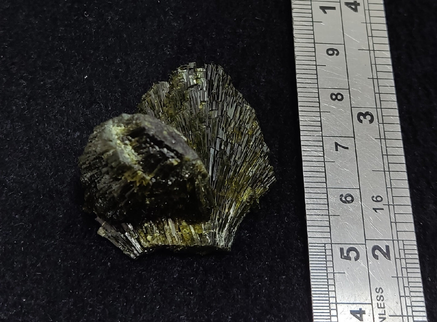 Single natural Epidote Crystal spray formations 24 grams
