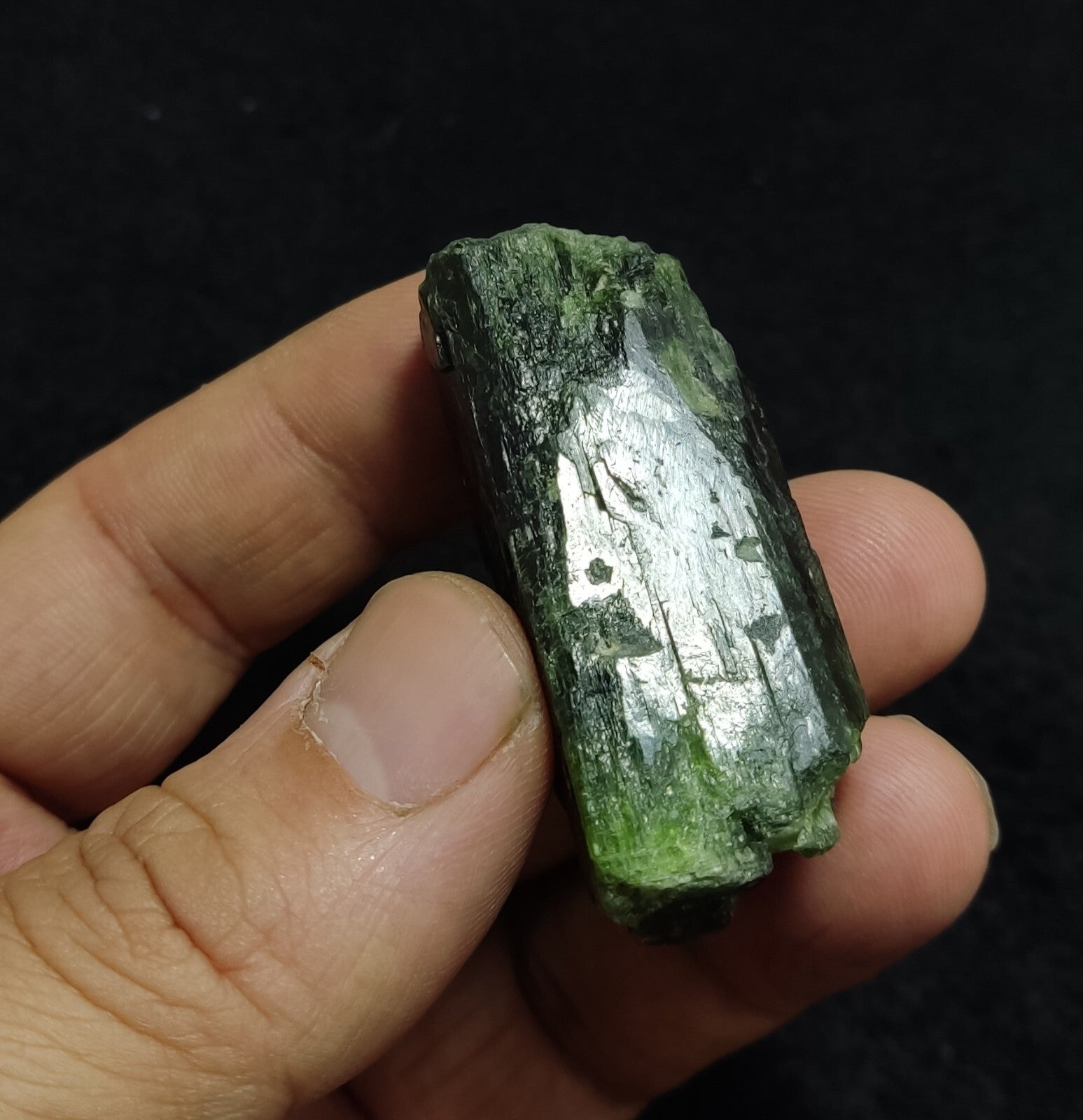 An amazing specimen of diopside crystal 48 grams