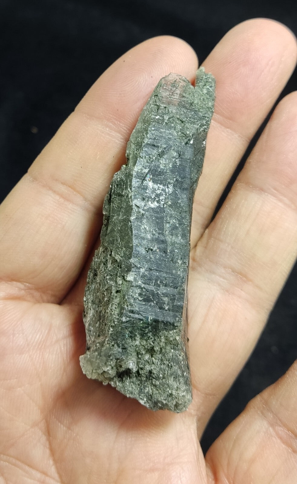 An Aesthetic Natural terminated Chlorite Quartz crystal specimen 39 grams