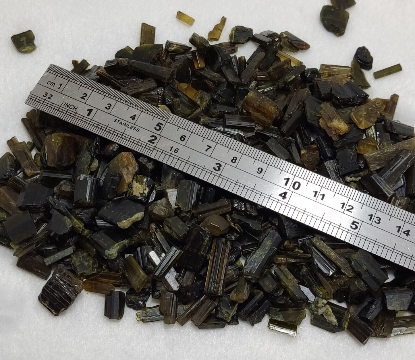 290 grams Natural terminated epidote crystals