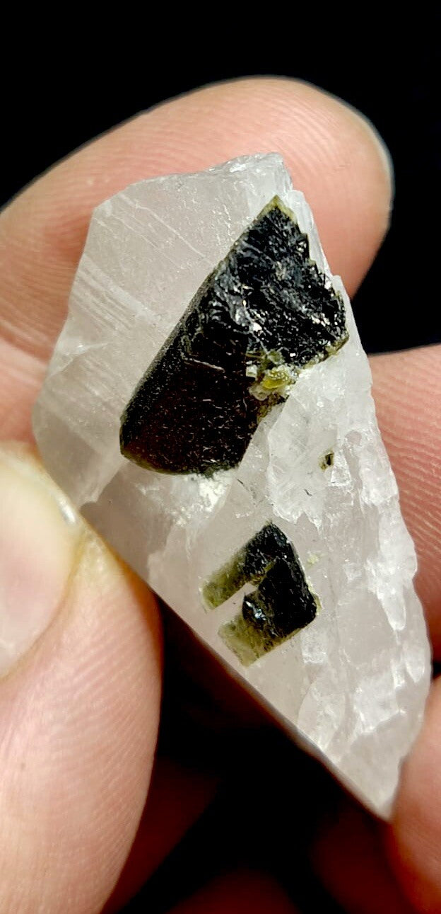 Natural Green Cap Tourmaline With Quartz 21 Grams.