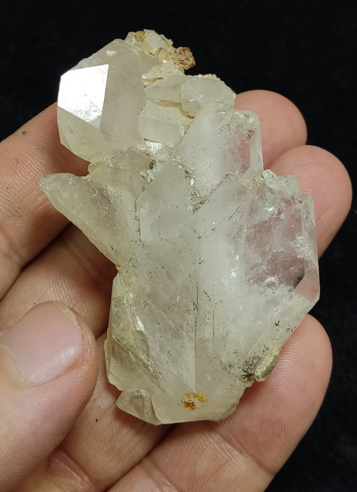 An Aesthetic terminated specimen of Quartz cluster 53 grams