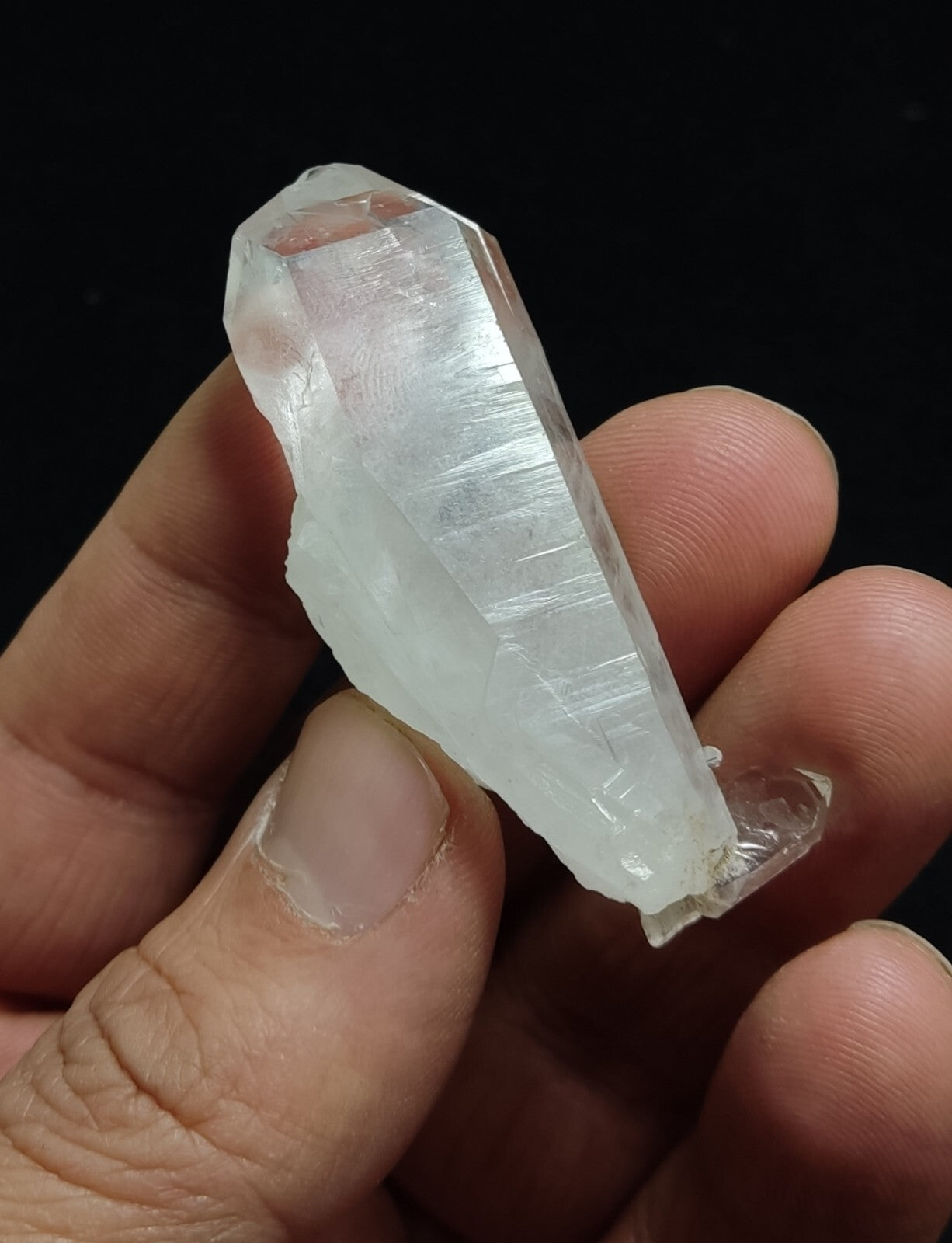 An Aesthetic terminated Quartz crystal with chlorite inclusions 27 grams