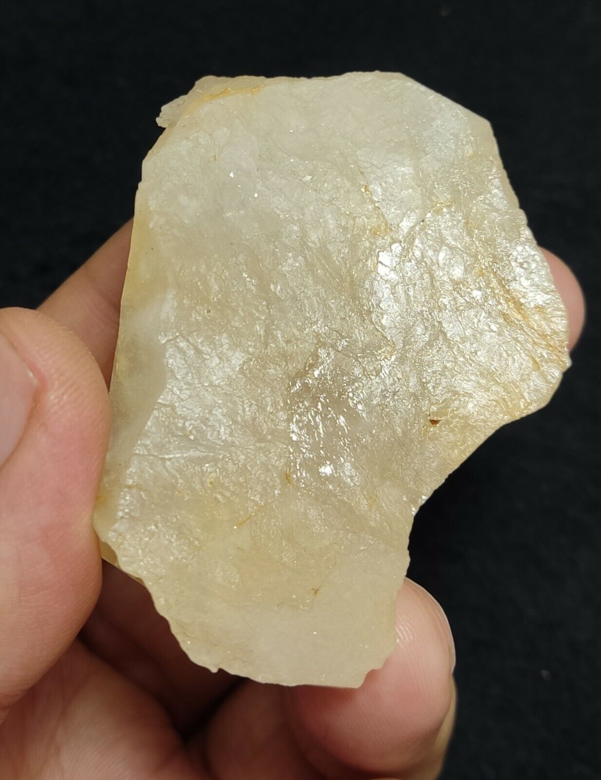 A very Aesthetic Natural beautifully terminated Quartz crystal 102 grams