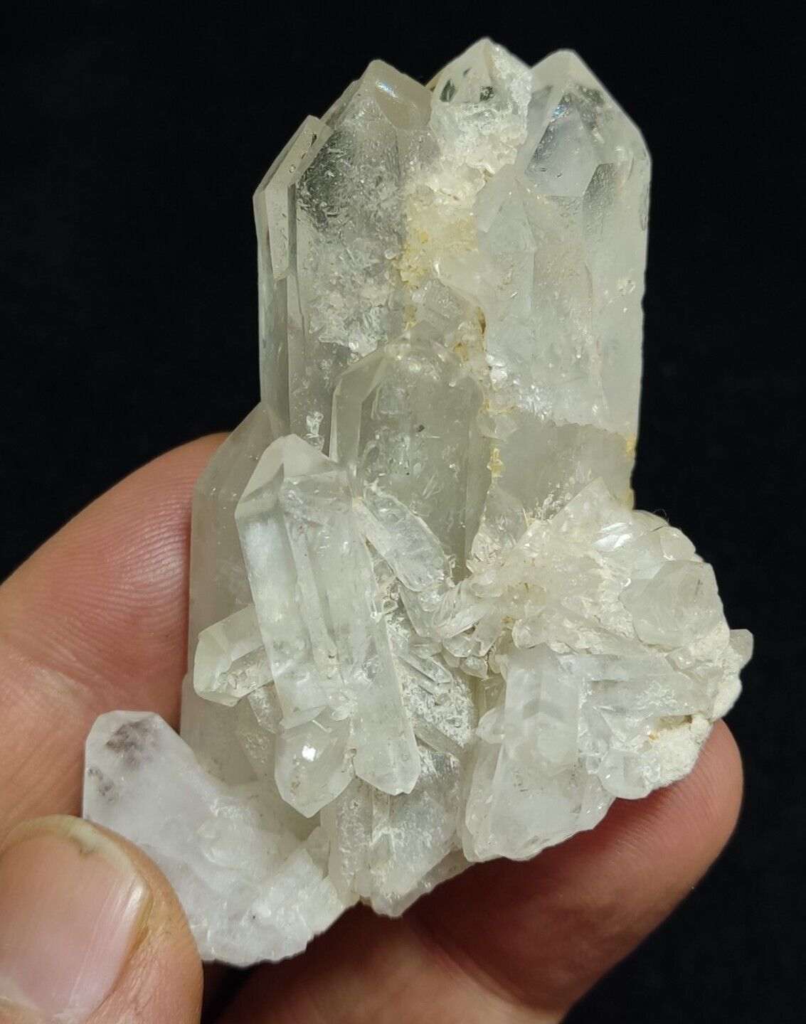 88 grams natural quartz crystal cluster