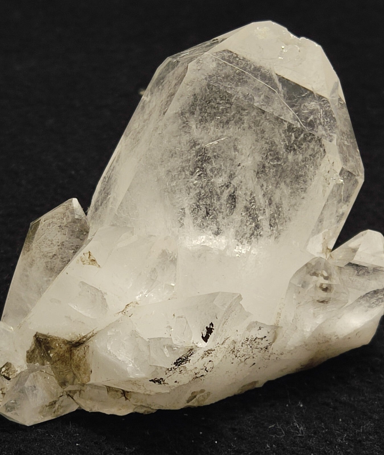An Aesthetic terminated specimen of Quartz 104 grams