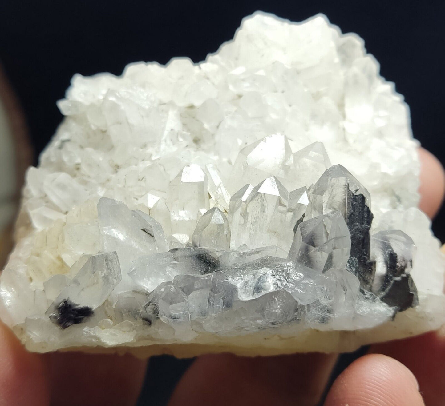 A very Aesthetic Natural terminated brookite Quartz cluster 161 grams