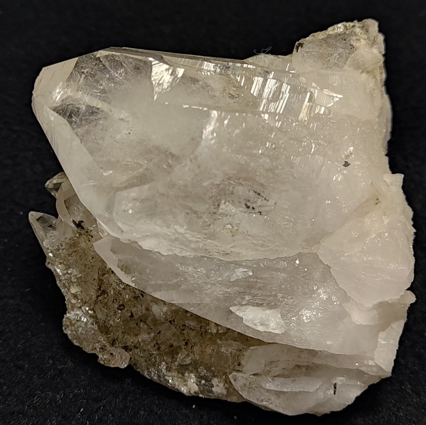 An Aesthetic terminated specimen of Quartz with mica 210 grams