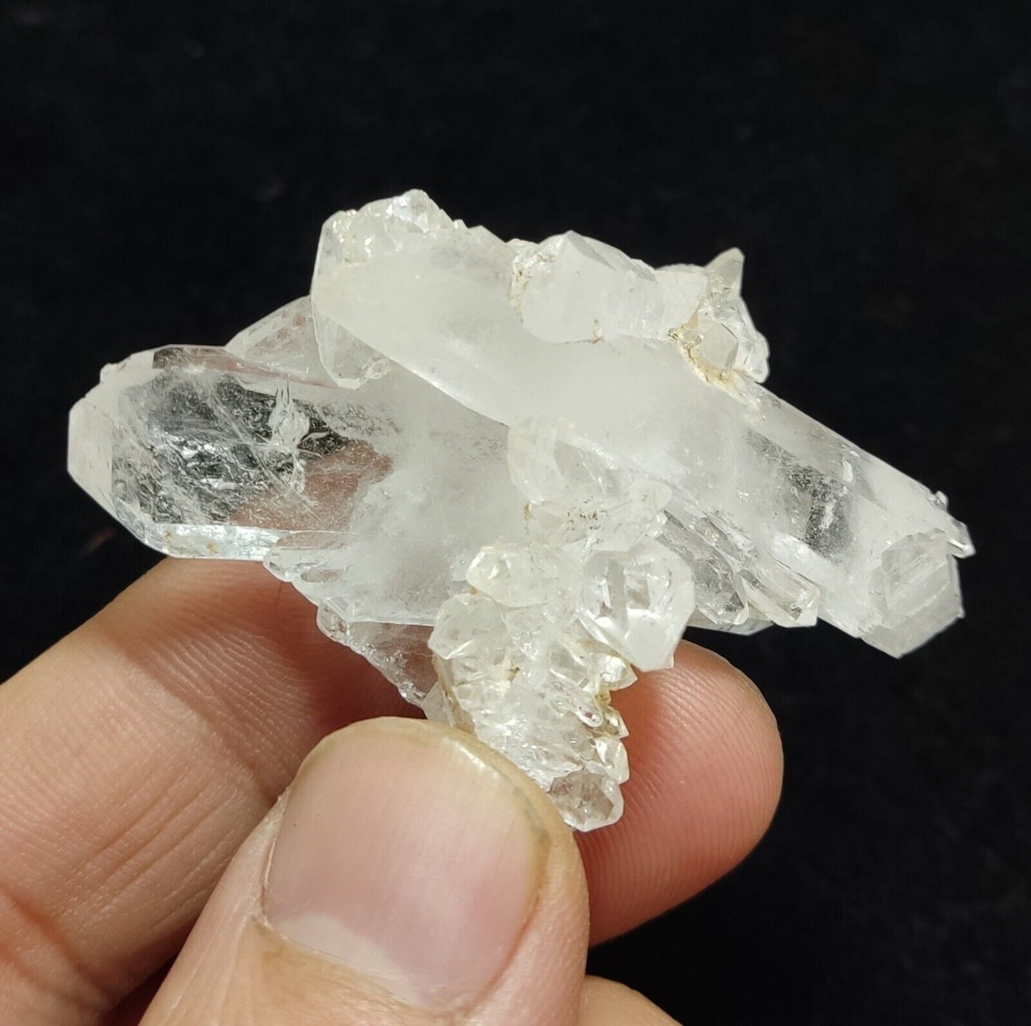 An Aesthetic Natural beautifully terminated Quartz cluster 28 grams