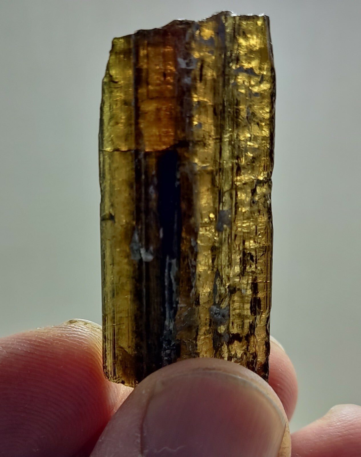 An aesthetic specimen of epidote crystal 12 grams