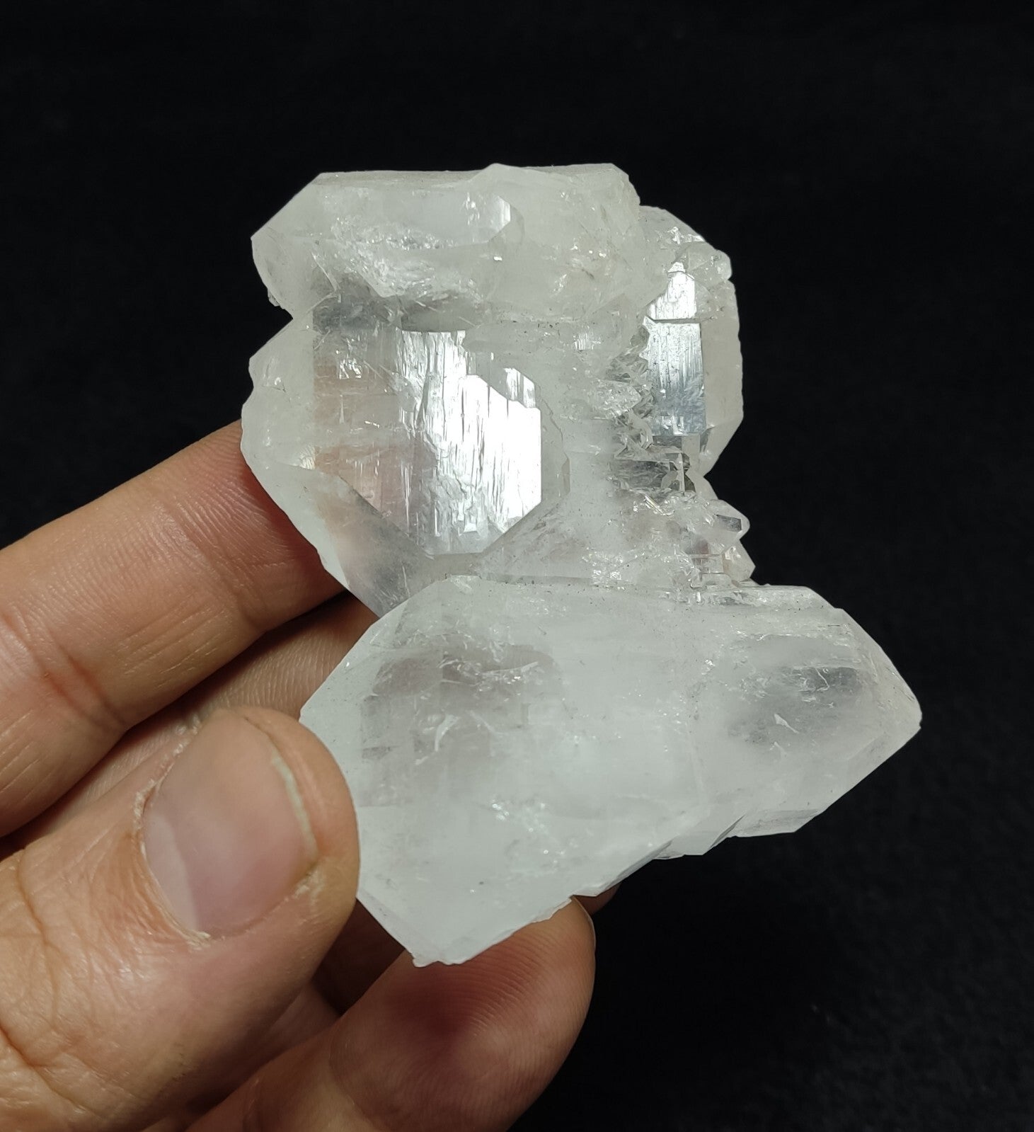 An Aesthetic terminated specimen of faden Quartz cluster 109 grams