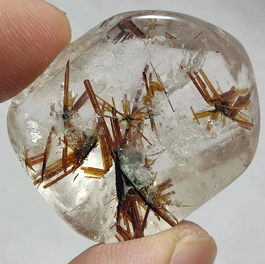 Rutiles quartz polished tumble 140 carats