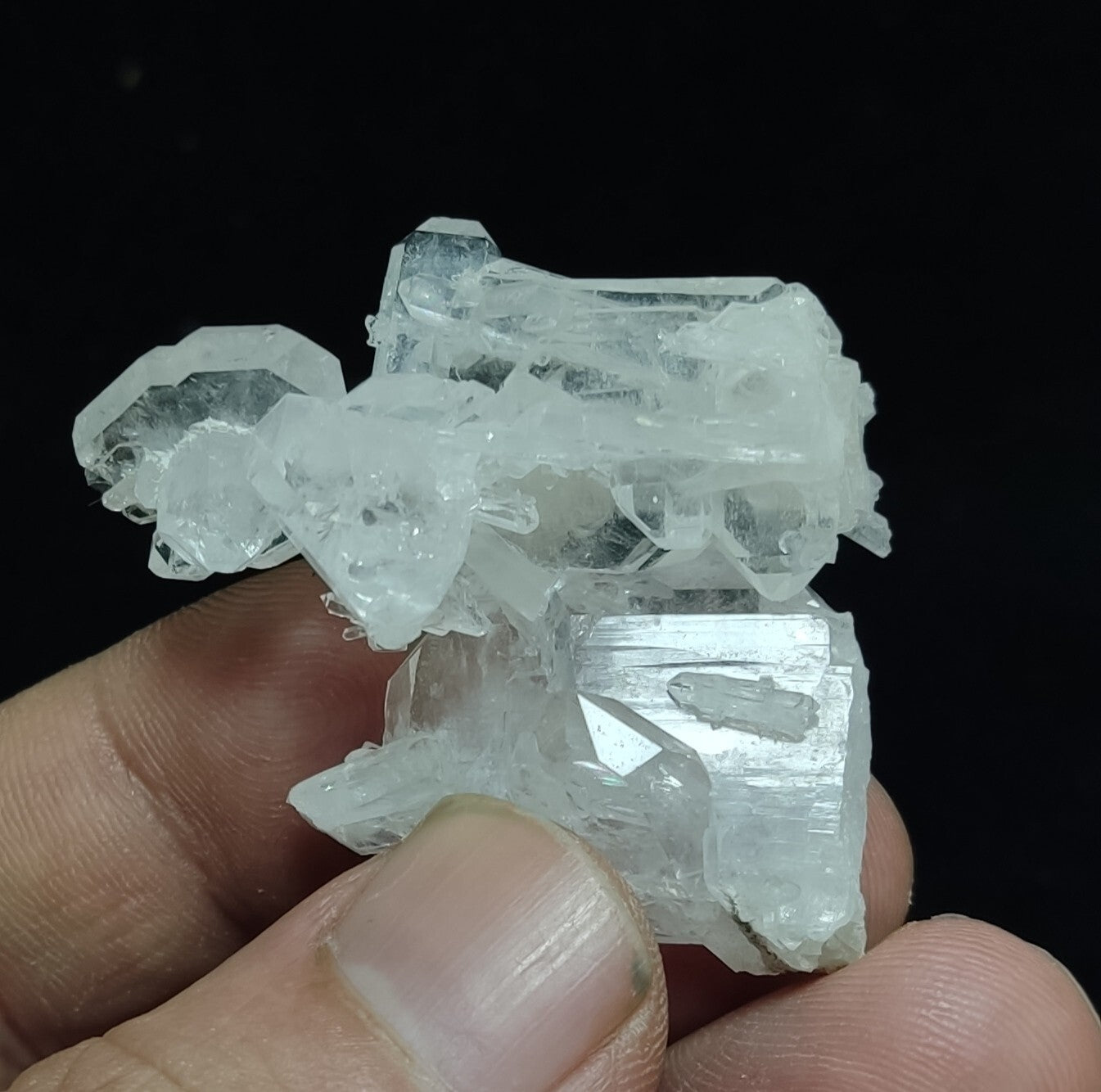 An Aesthetic terminated faden Quartz crystal specimen 18 grams