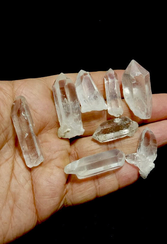 Lot Of Quartz 8 Crystals.