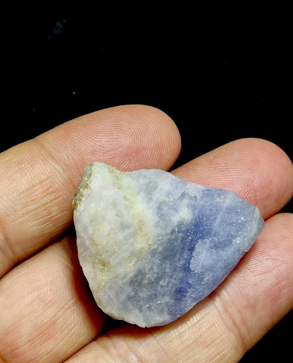 Natural Fluorescent Hackmanite 18 Grams.