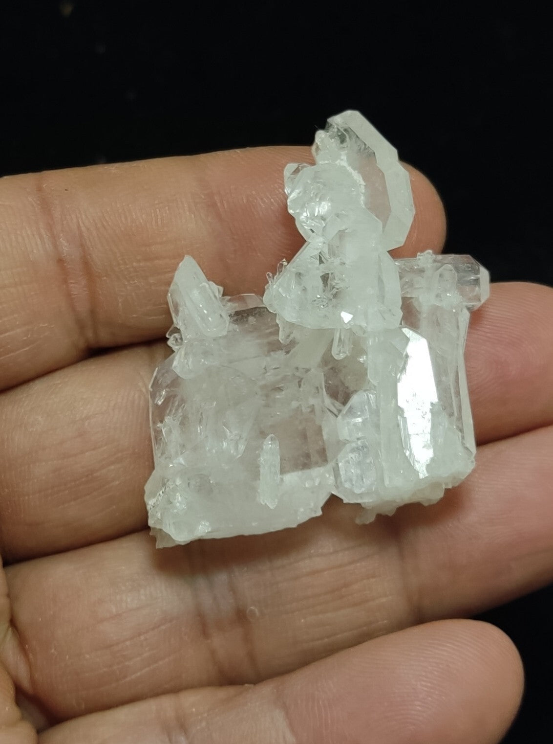 An Aesthetic terminated faden Quartz crystal specimen 18 grams