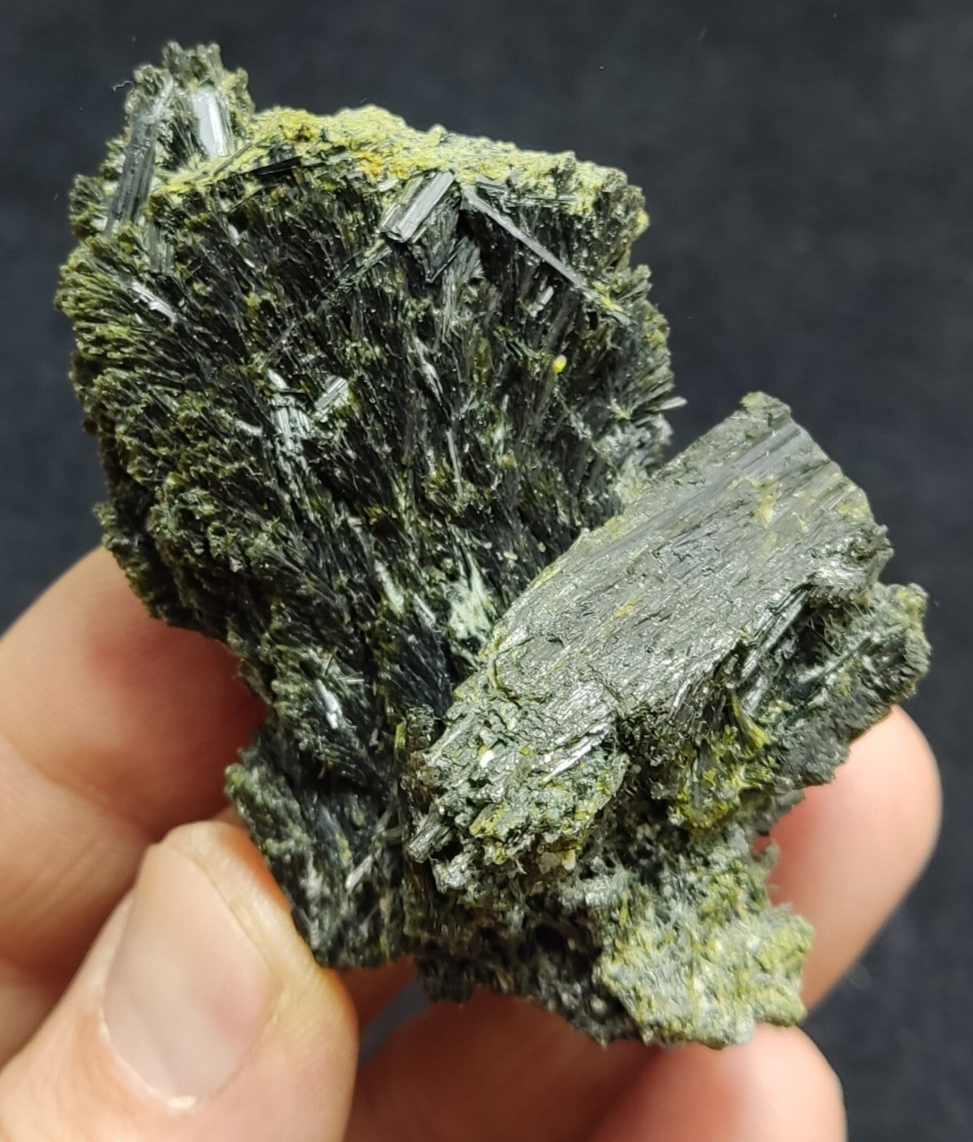 An aesthetic specimen of epidote crystal specimen 82 grams