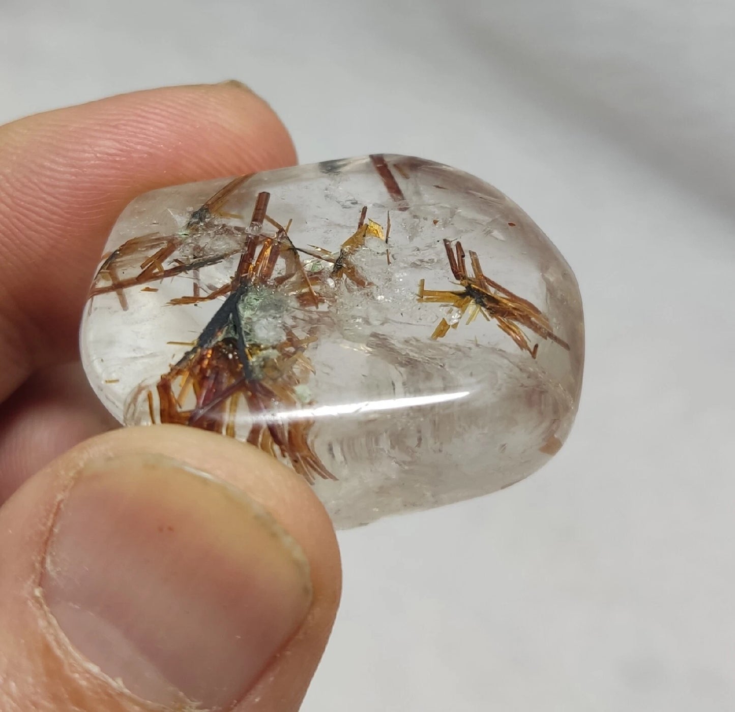 Rutiles quartz polished tumble 140 carats