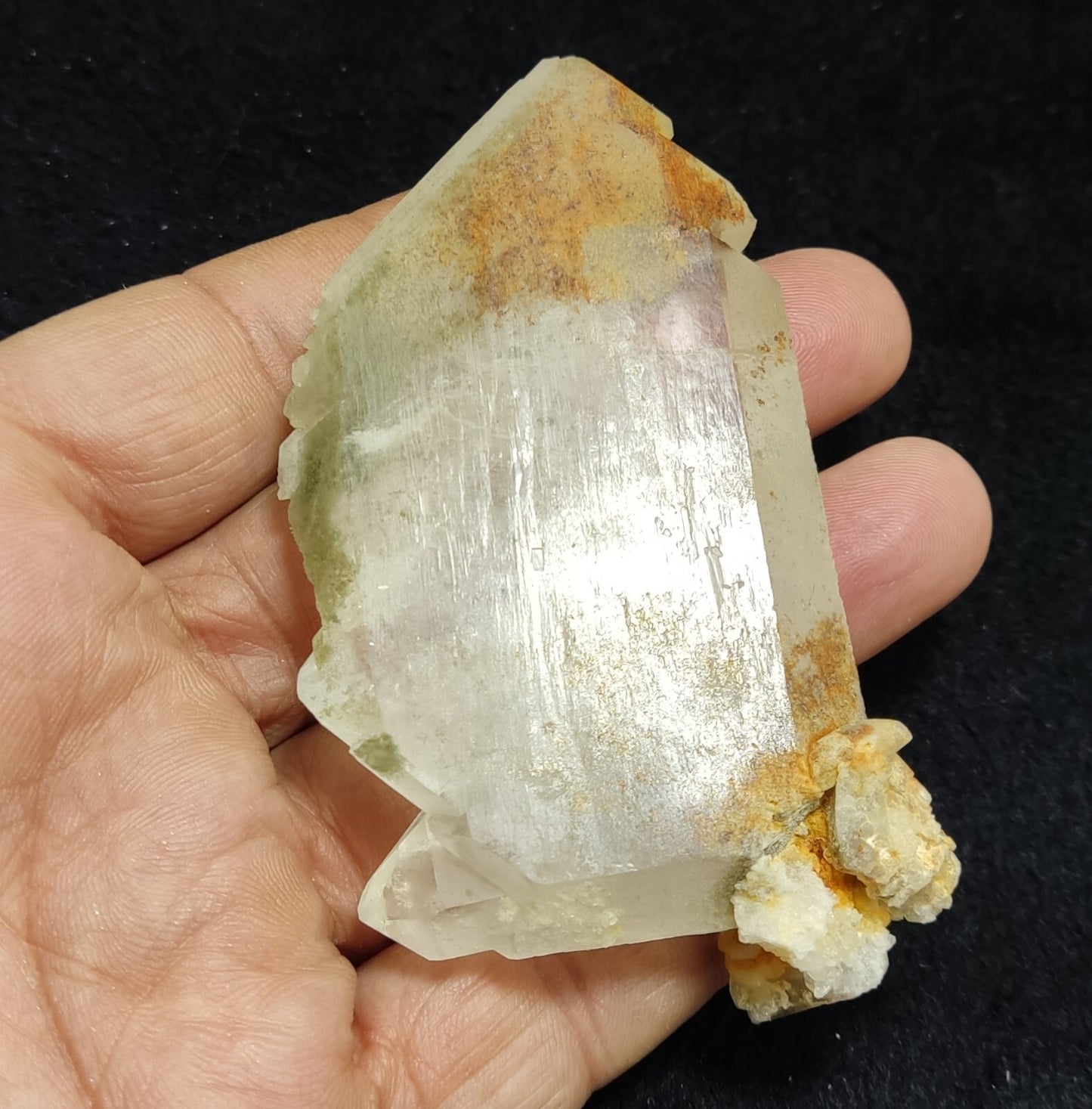 An Aesthetic Natural terminated quartz with Chlorite and iron stains 98 grams