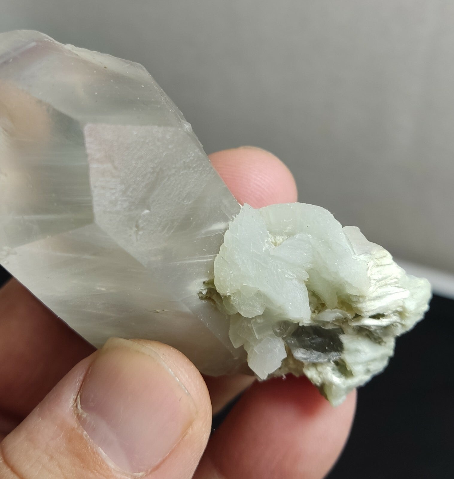 An amazing specimen of terminated Quartz crystal with unique inclusions 97 grams
