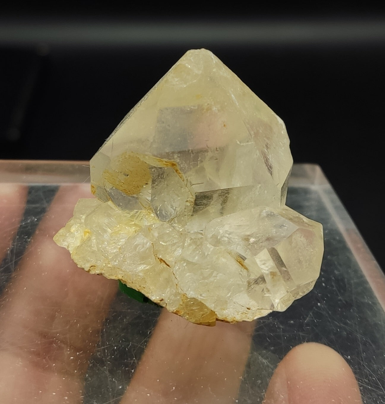 An Aesthetic terminated Quartz crystal specimen 46 grams
