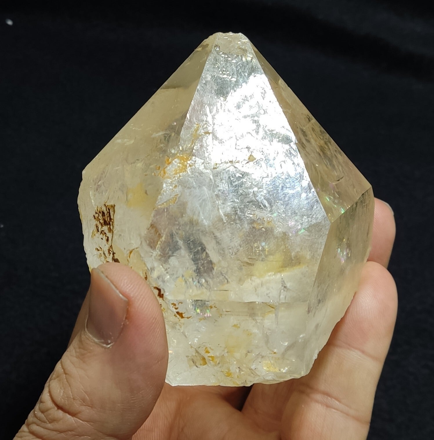 An Aesthetic terminated specimen of Quartz crystal 387 grams