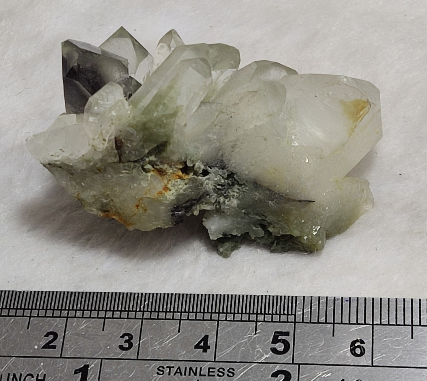 A very Aesthetic Natural terminated Chlorite-brookite Quartz 27 grams
