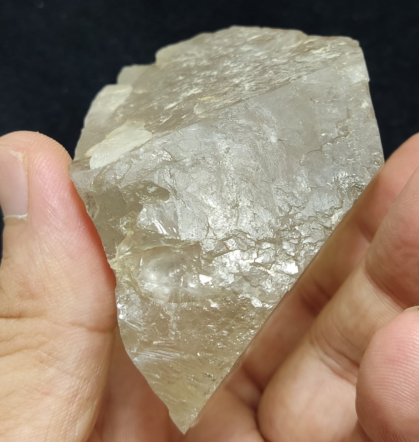 An Aesthetic terminated specimen of Quartz crystal 277 grams