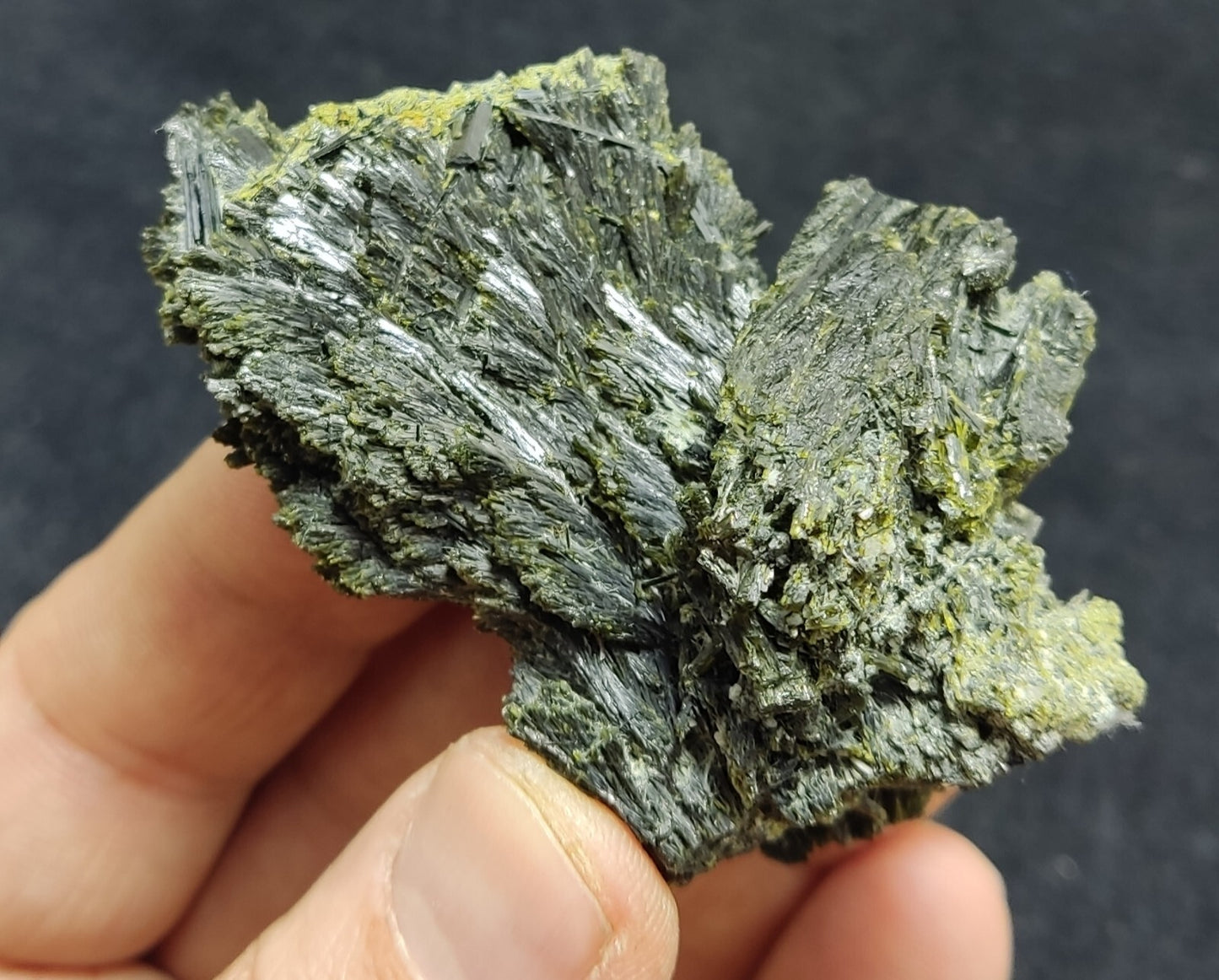 An aesthetic specimen of epidote crystal specimen 82 grams