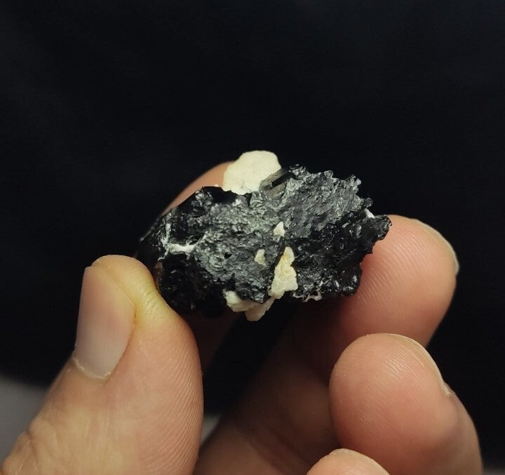 Natural twin Black Tourmalines Crystals 33 grams