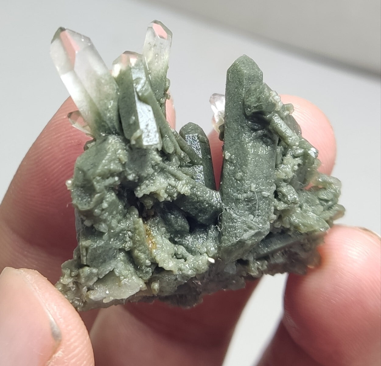 An Aesthetic miniature/thumbnail terminated chlorite Quartz cluster 15 grams