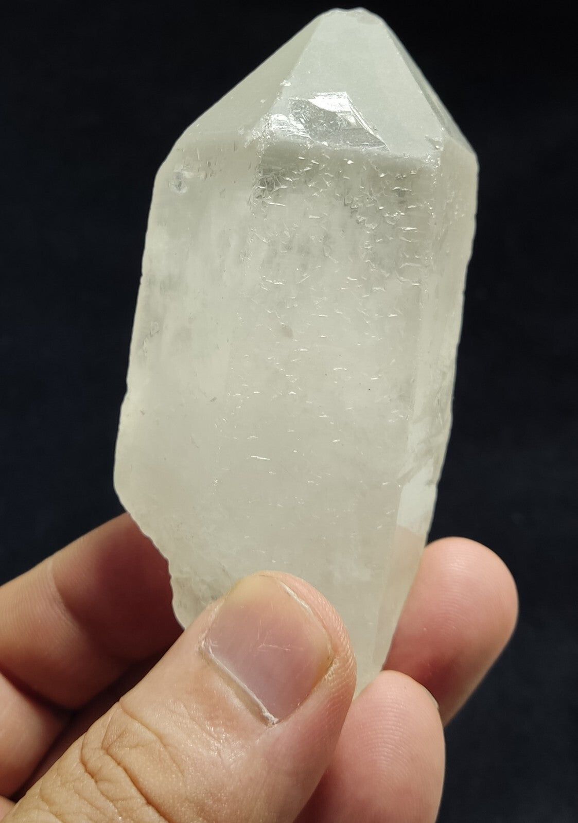 An Aesthetic terminated specimen of Quartz crystal 216 grams