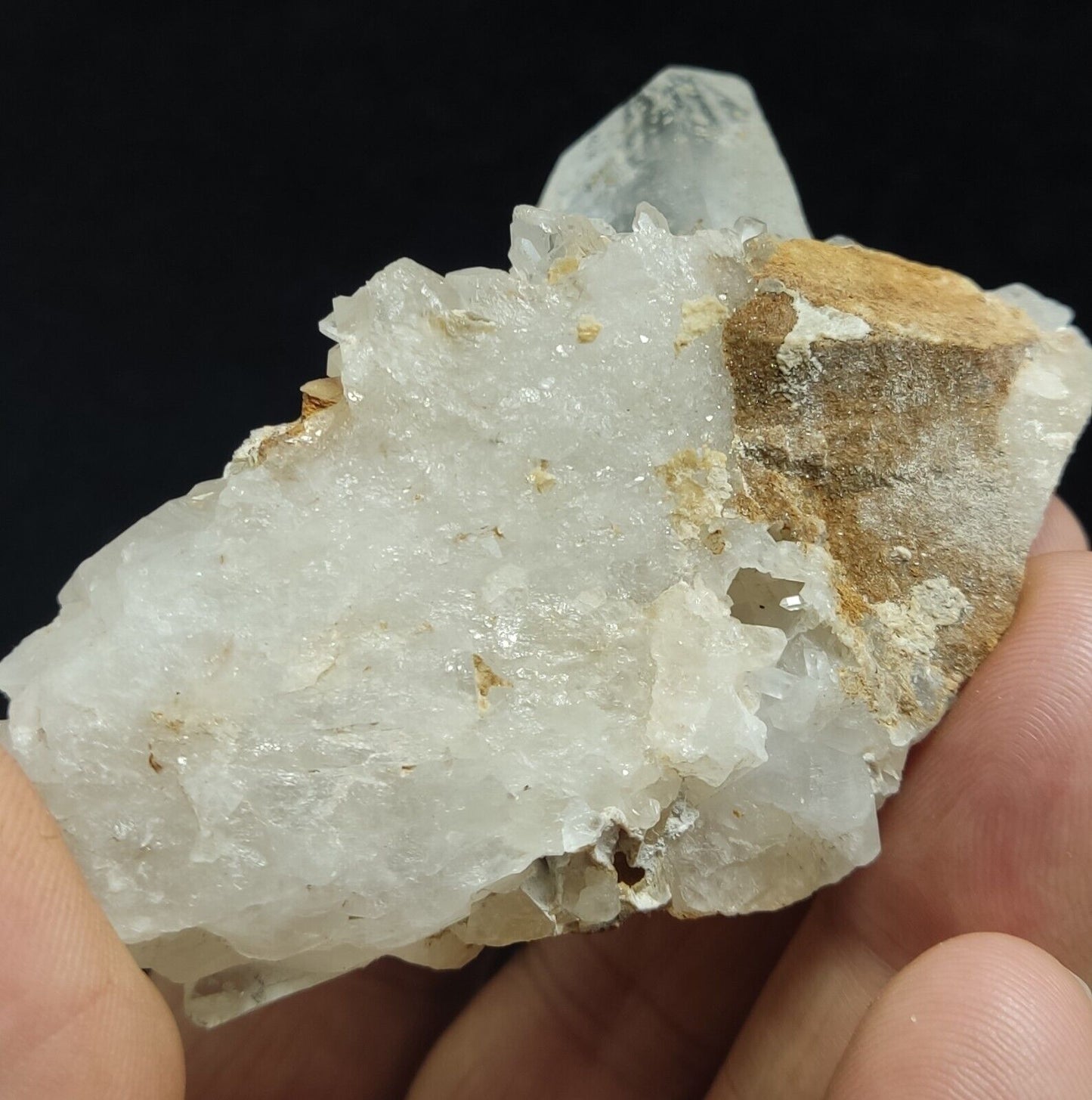 An Aesthetic Natural beautifully terminated Quartz cluster on matrix 121 grams