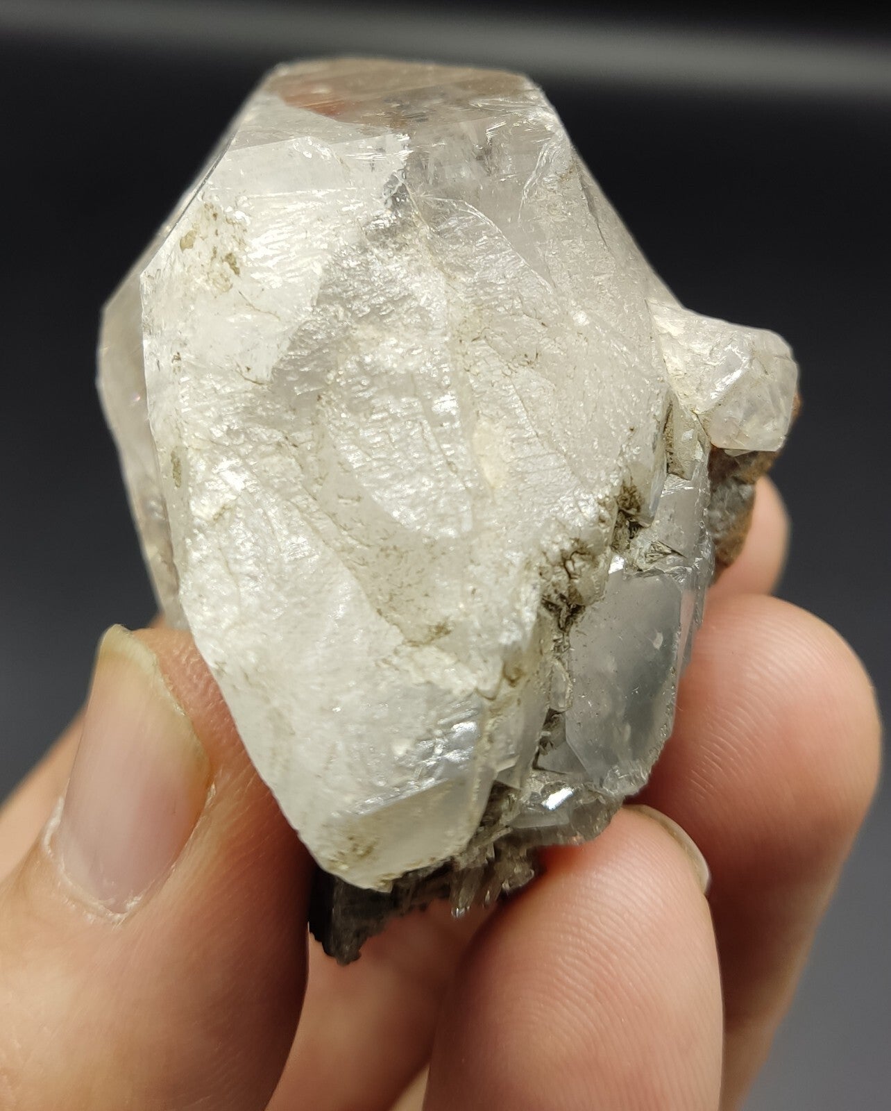 An Aesthetic specimen of rutiles included quartz crystal 148 grams