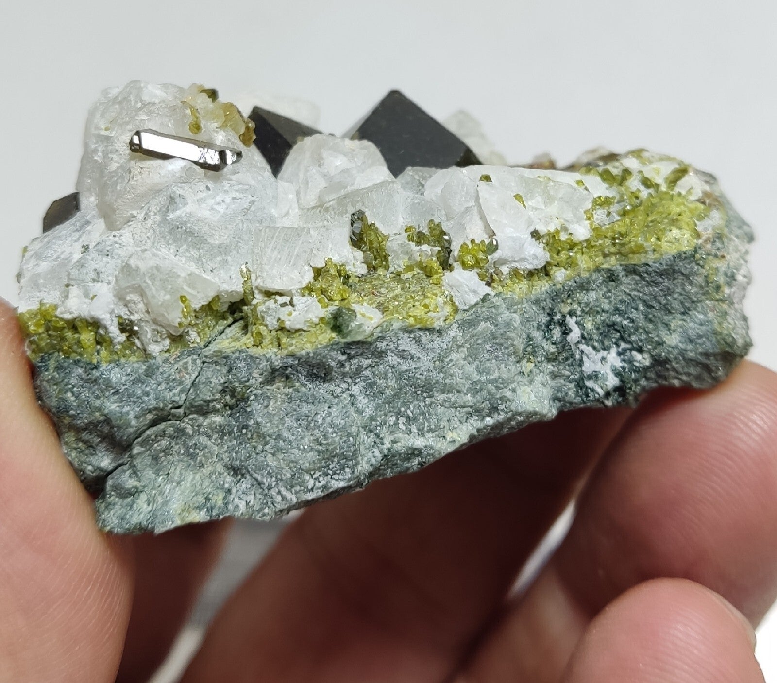 Andradite garnets on matrix with epidote and calcite 91 grams