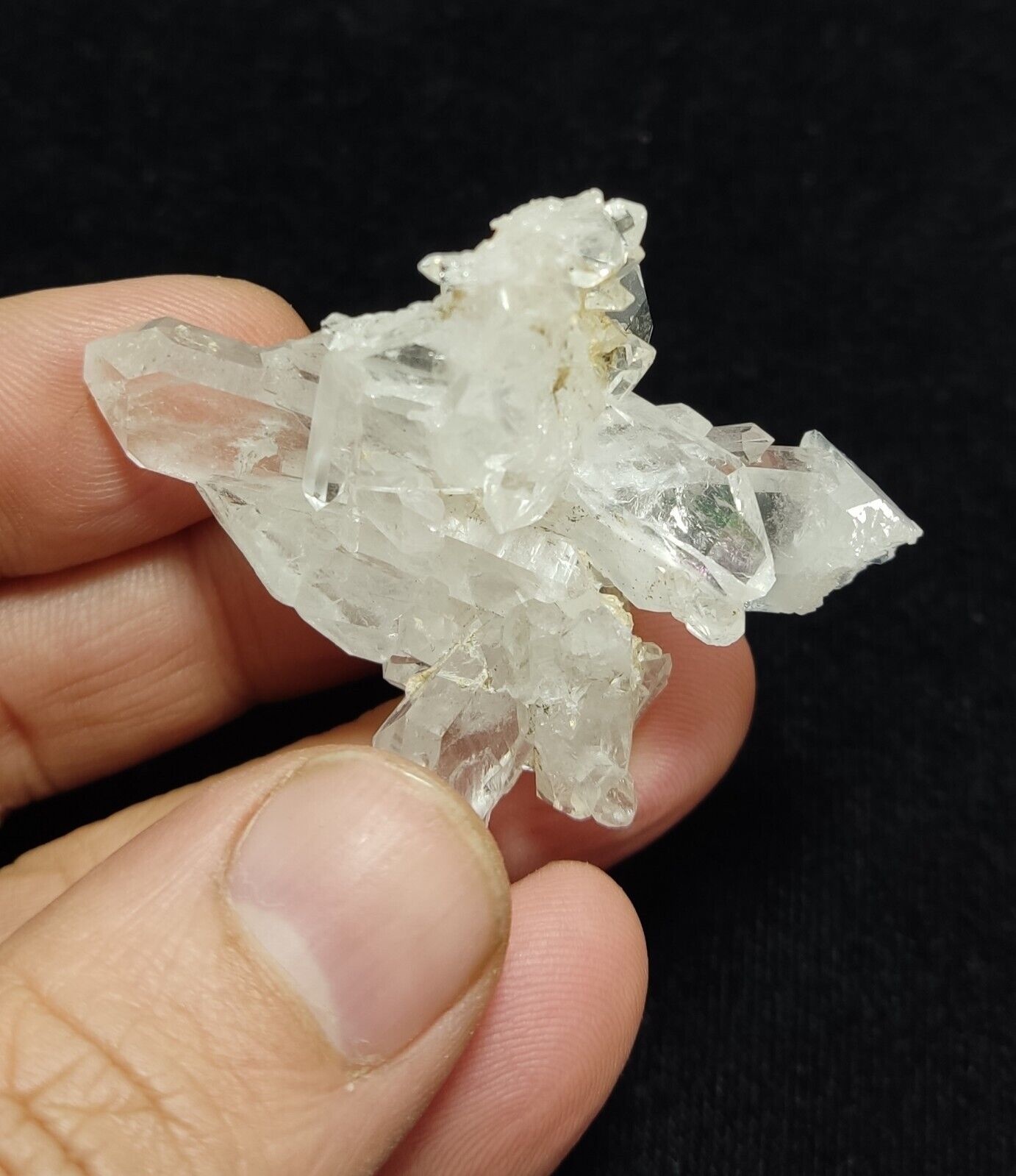 An Aesthetic Natural beautifully terminated Quartz cluster 28 grams