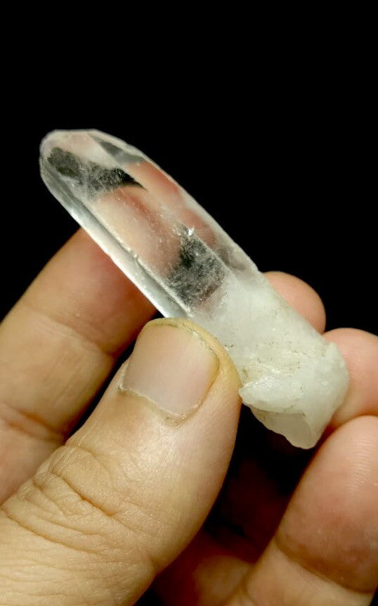 Natural  Quartz Crystal 21 Grams.