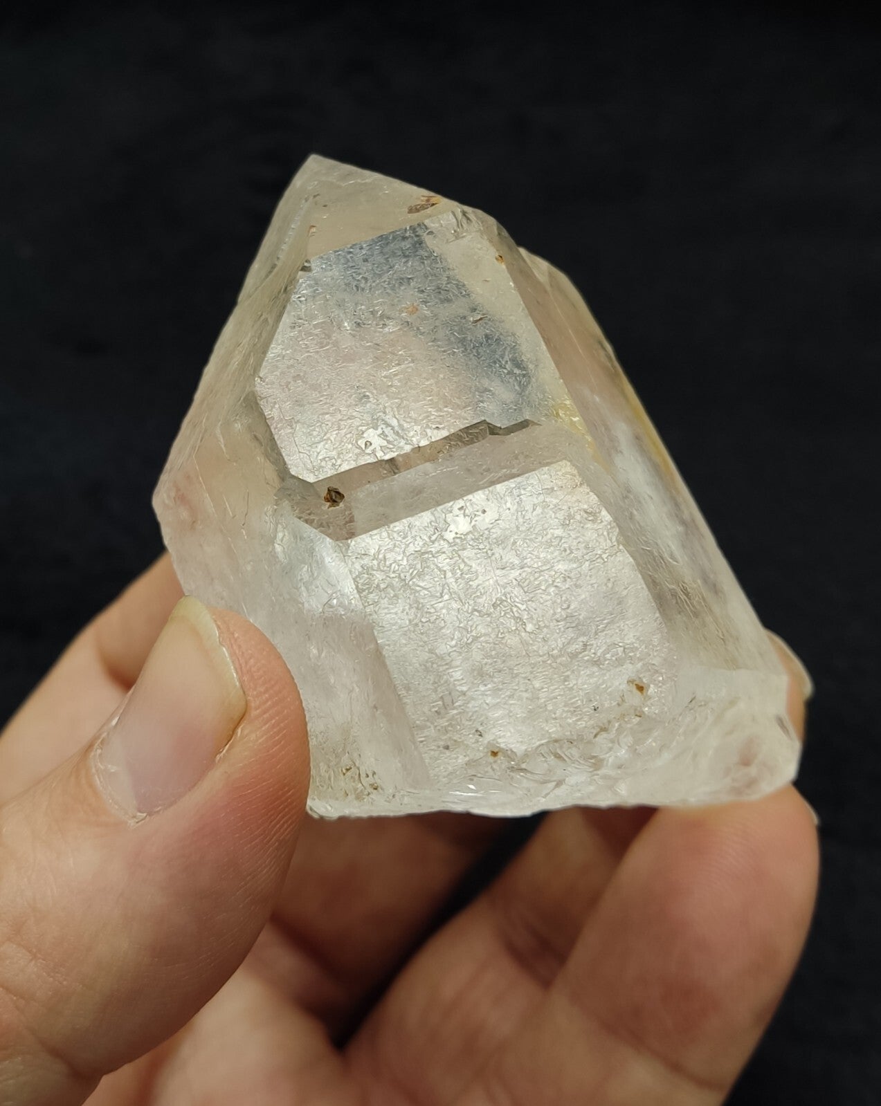 An Aesthetic specimen of quartz crystal specimen 167 grams