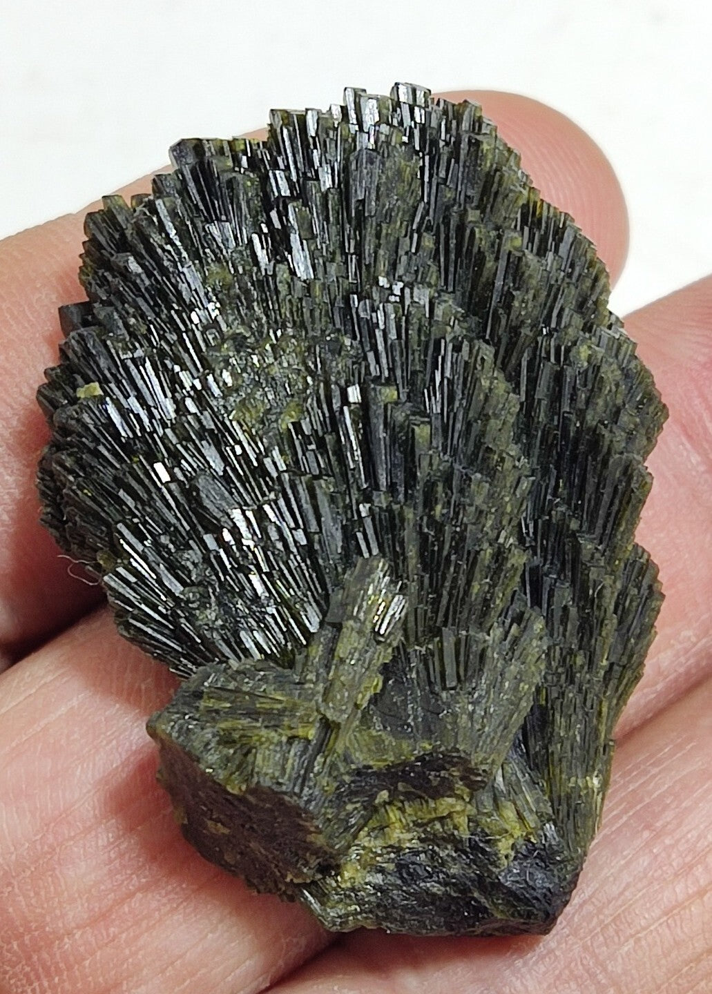 Single natural Epidote Crystal spray formations 27 grams