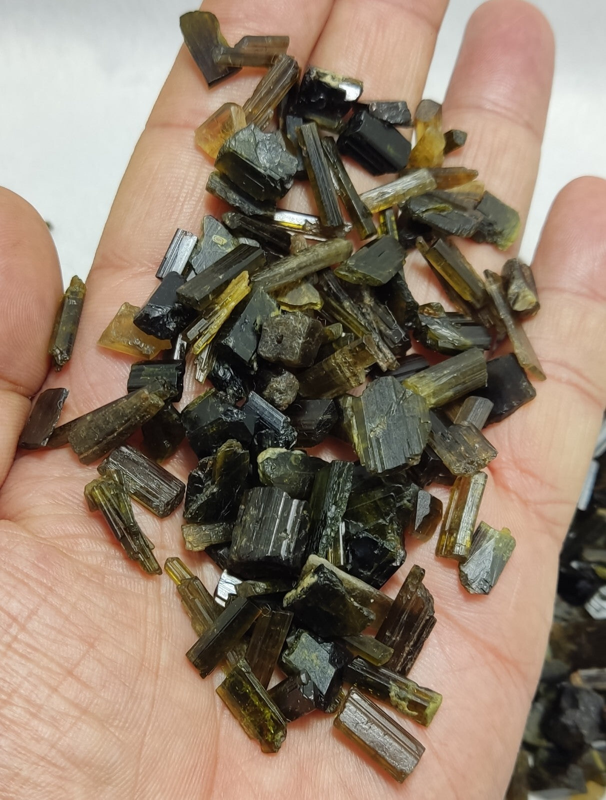 290 grams Natural terminated epidote crystals