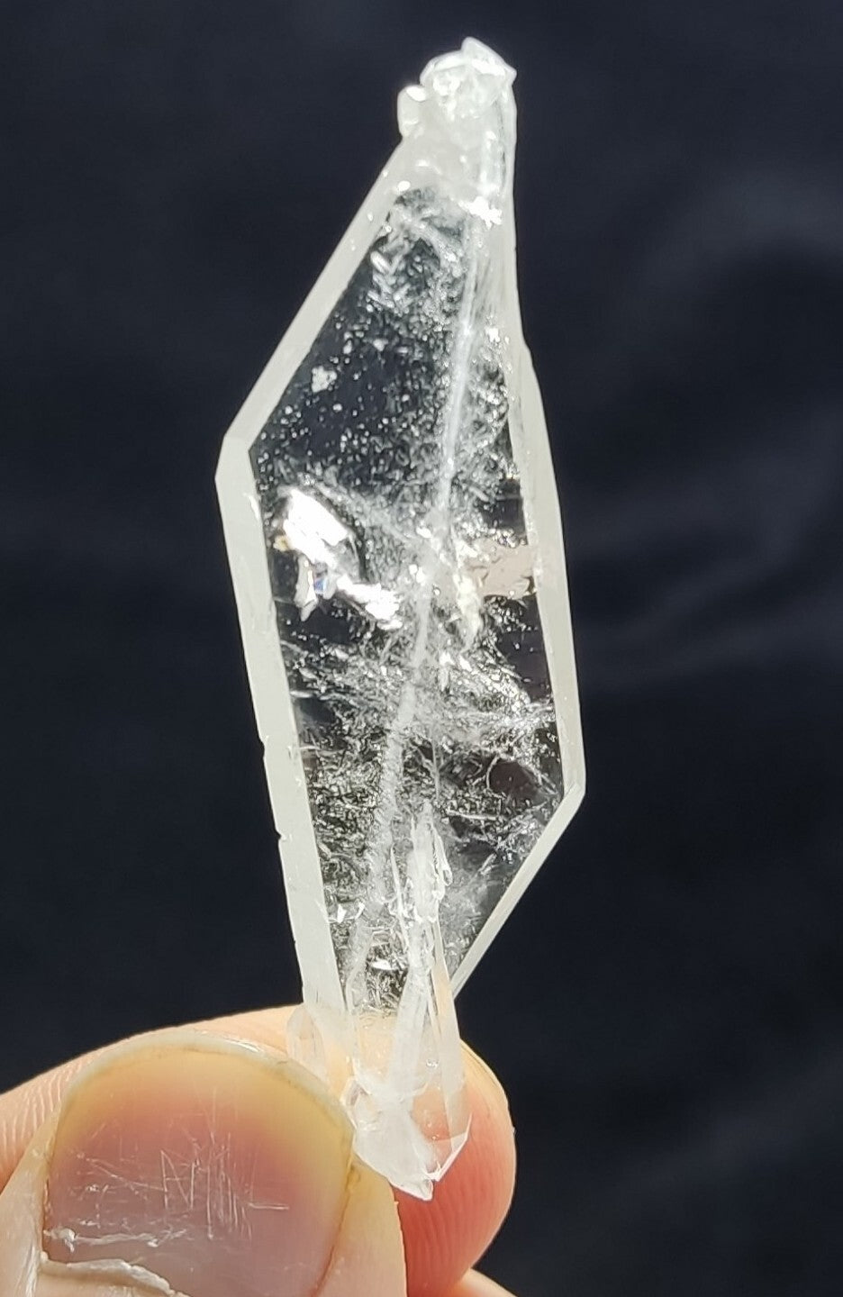 A very Aesthetic Natural beautifully terminated Faden Quartz crystal 7 grams