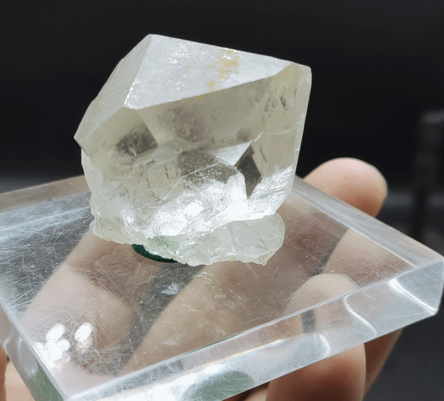 An Aesthetic terminated specimen of Quartz crystal 77 grams