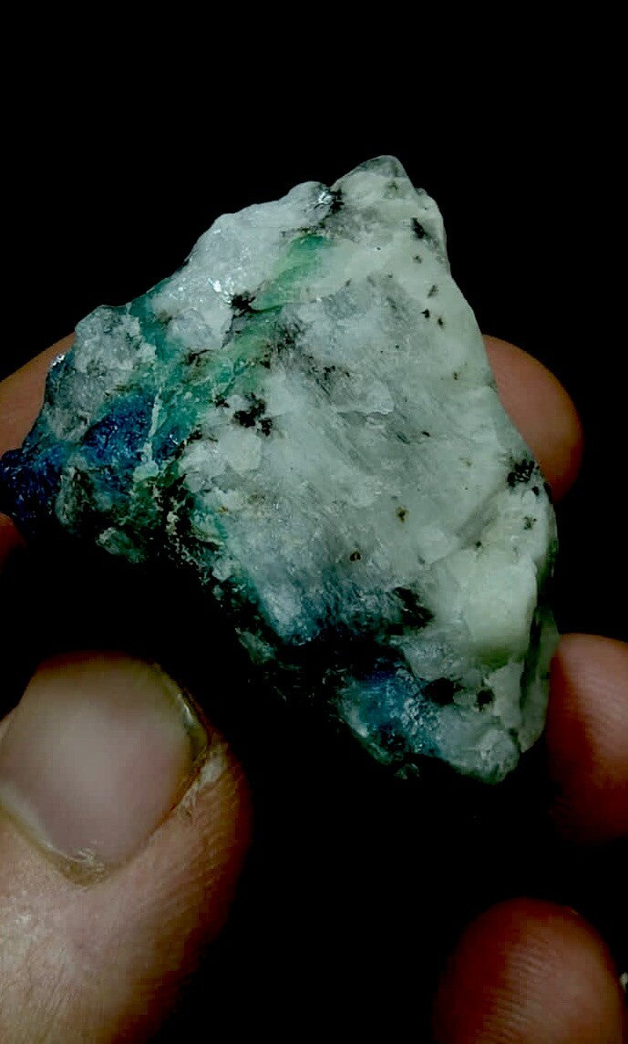 Partly Flourescent Lazurite /Sodalite 32 Grams.