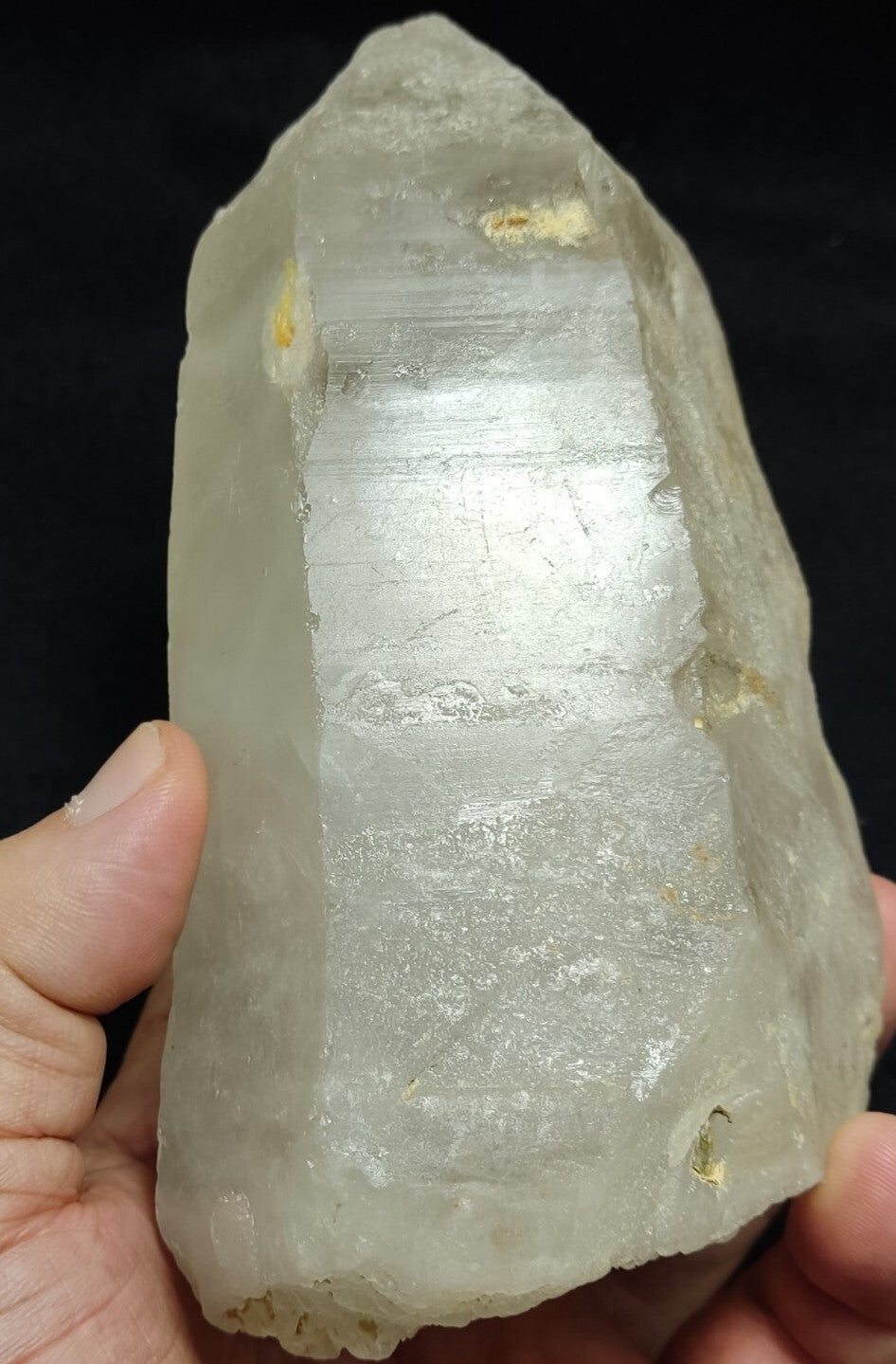 Large Natural beautifully terminated Quartz crystal 1080 grams