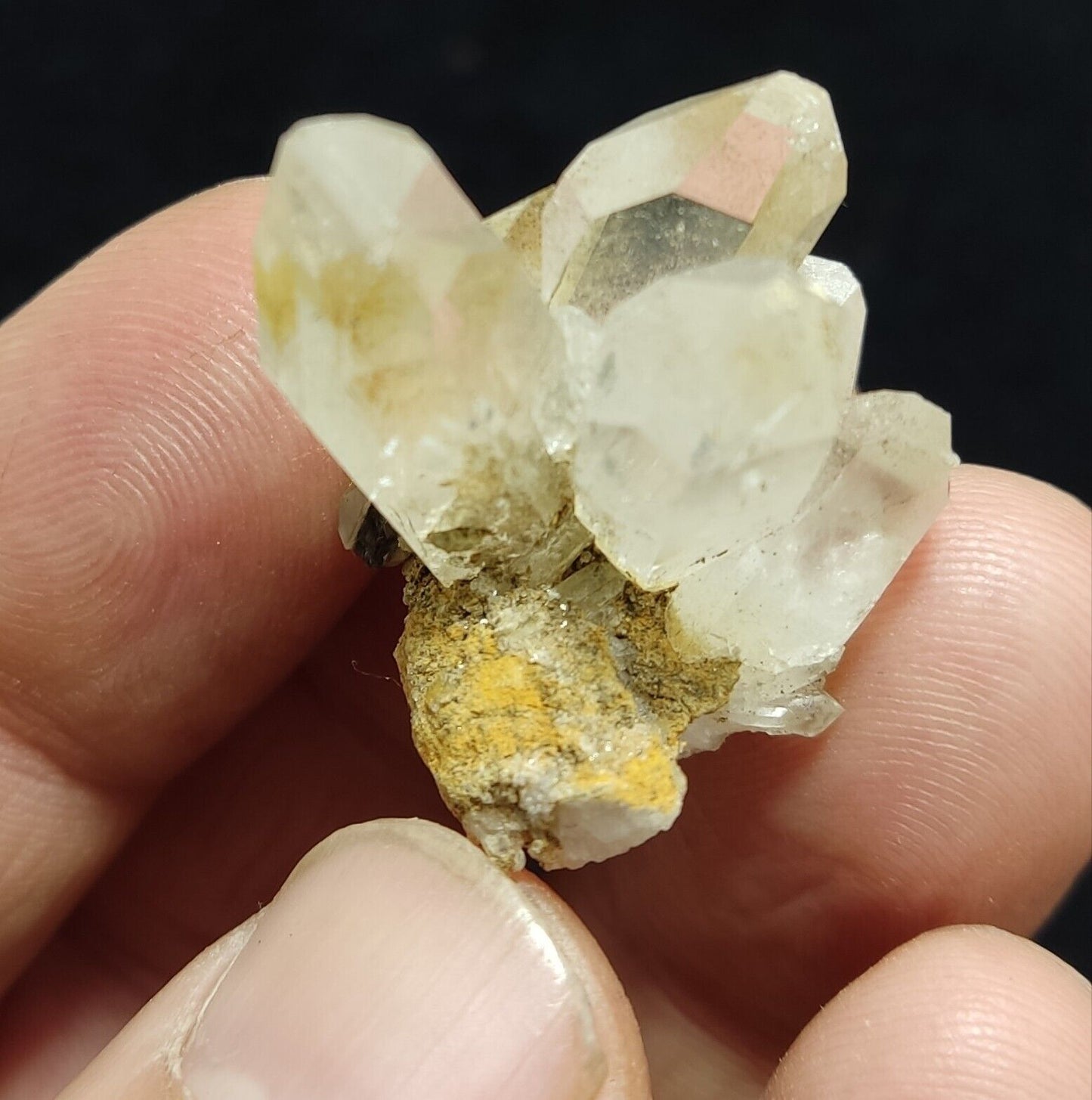 A small thumbna Aesthetic Natural beautifully terminated Quartz cluster 11 grams