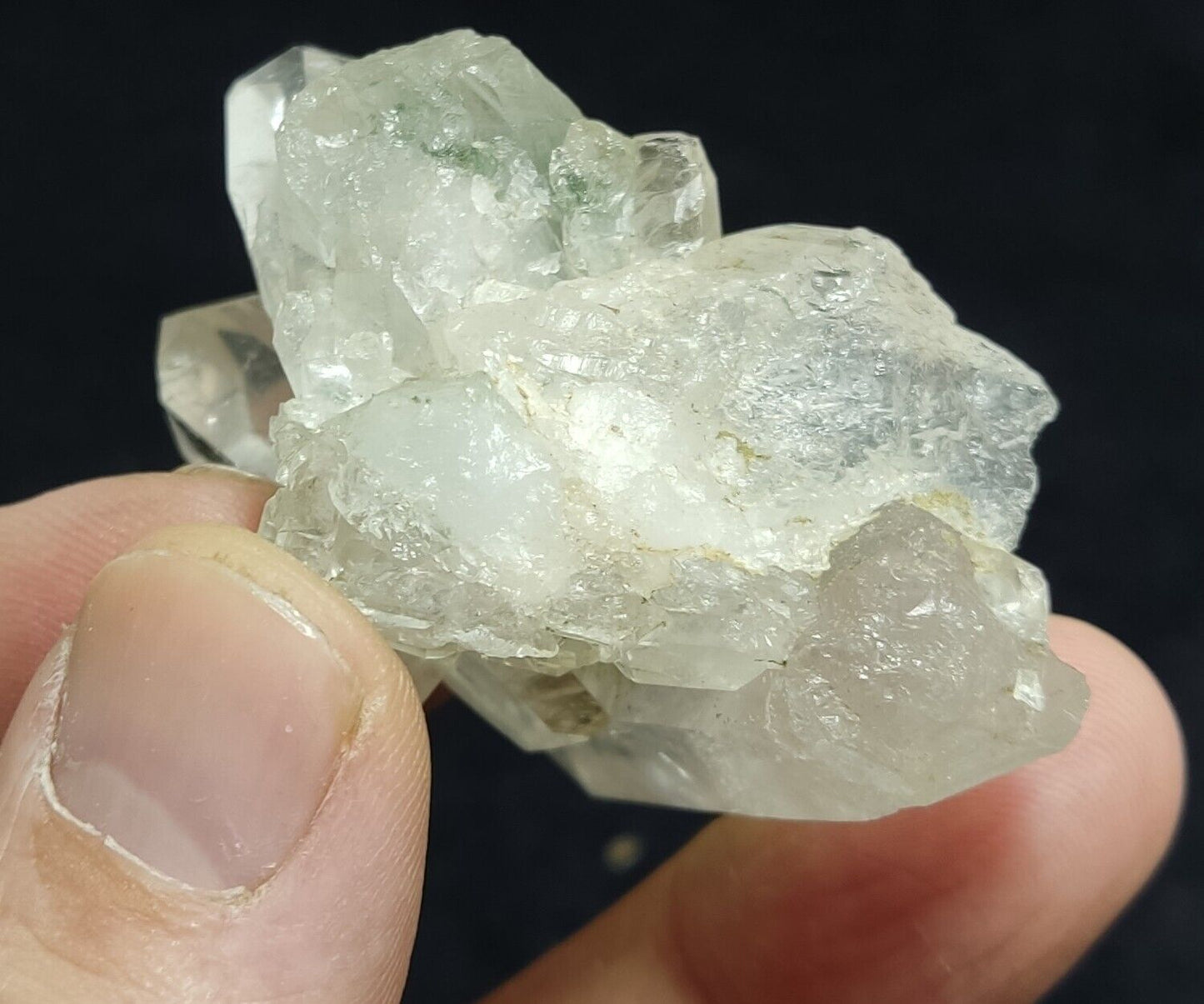 An Aesthetic Natural Quartz cluster with chlorite inclusions 63 grams